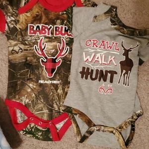 Baby boy pack of 2 onesies